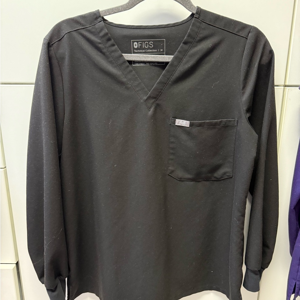 Figs Black Long Sleeve Women's Tee